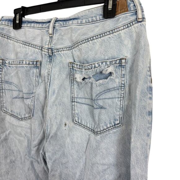 American Eagle Highest Rise 90s Boyfriend Lightwash Raw Hem Baggy Jeans sz 12 - Picture 12 of 15